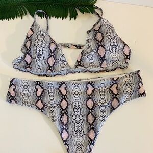 Laila Akai Snakeskin bikini! Size XL …
